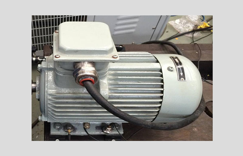 低振動、低噪聲三相異步電動機